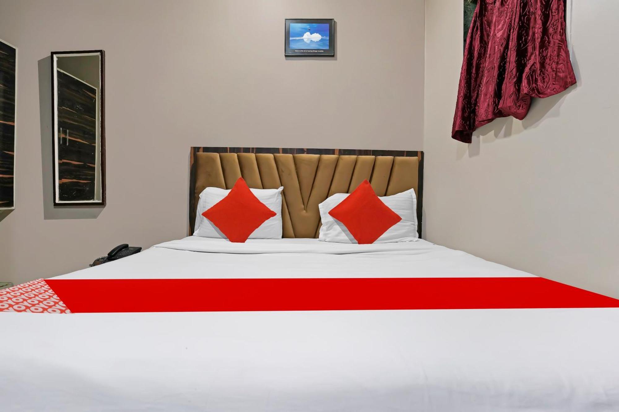 Super Hotel O Homestay Andheri East Bombaim Exterior foto